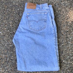 EUC MENS LEVIS STYLE 560 SZ: W 36; L 32